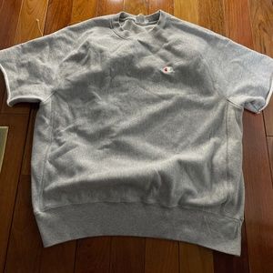 Sleveless Champion sweater